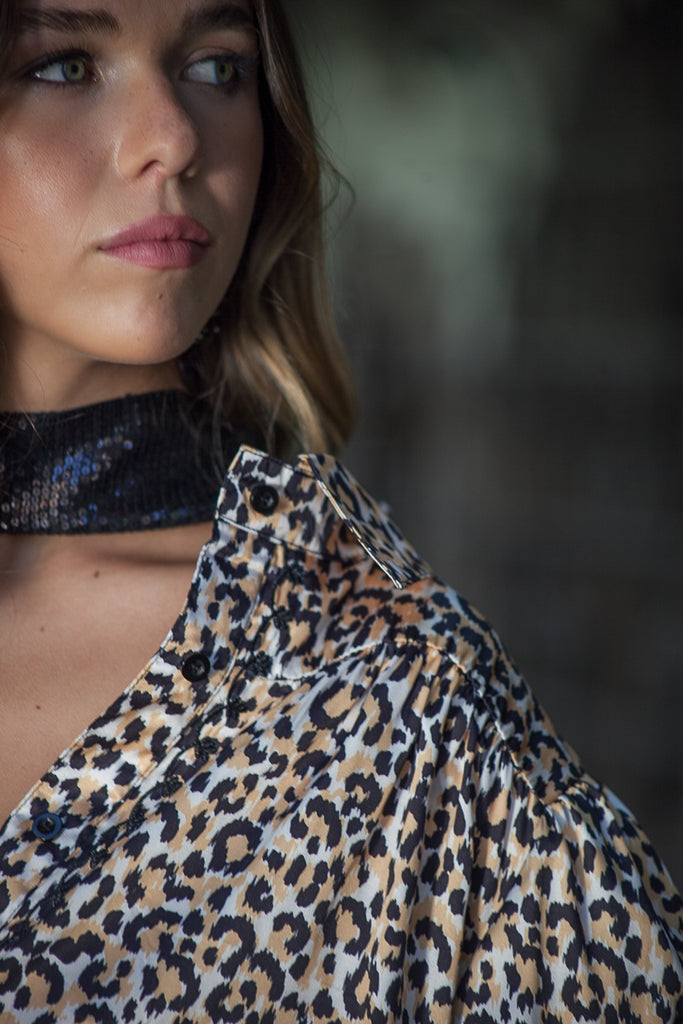 BLUSA RUSH ANIMAL PRINT CAFÉ